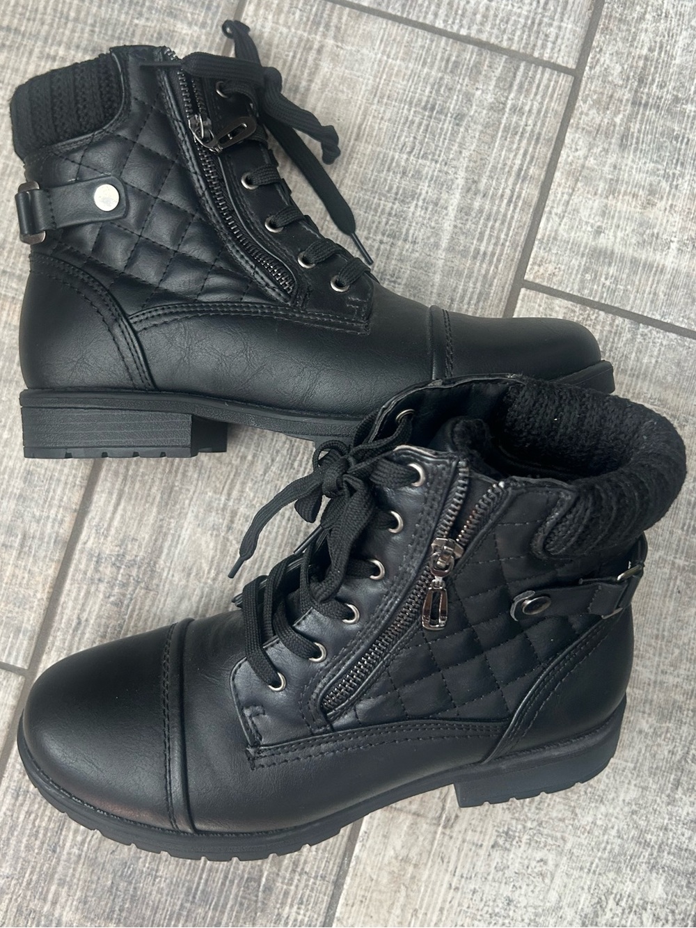 Black Combat Ankle Boots Lace up Low Heel Quilted with Side Zipper 8.5 - Picture 4 of 12